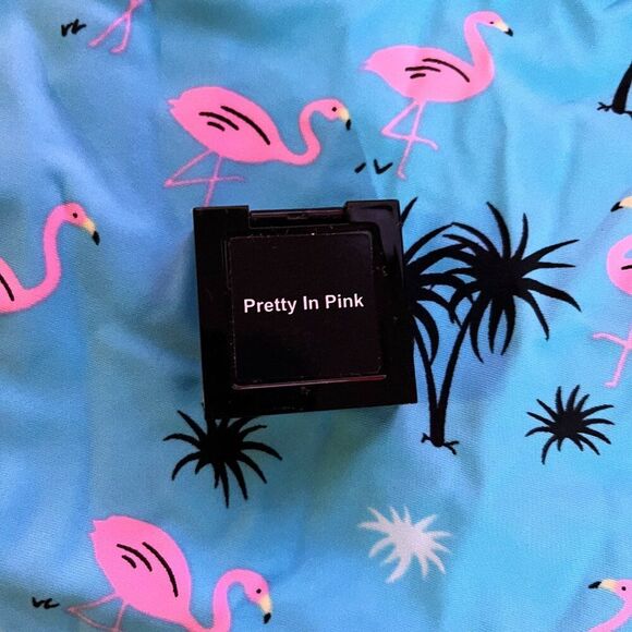 NEWโViolet Voss Single Eyeshadow .06oz "Pretty In Pink" - Picture 6 of 7